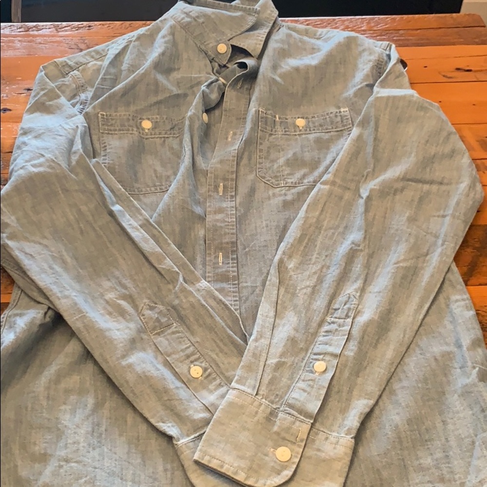 Men’s button up long sleeve shirt